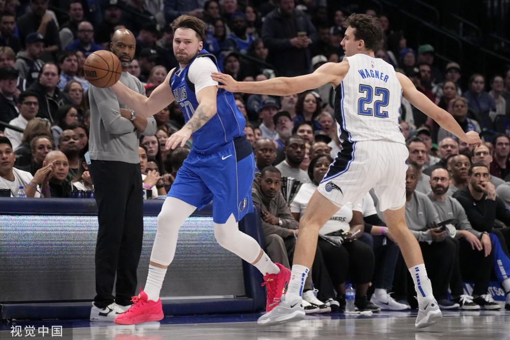 球的落点更 球的落点更